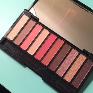 Makeup Revolution Makeup - Makeup Revolution #Slay Eyeshadow Palette Makeup Revolution Makeup - Makeup Revolution #Slay Eyeshadow Palette